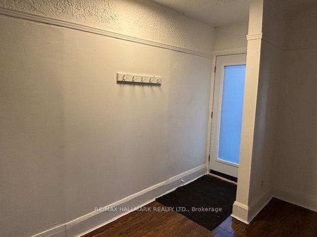 8 Page Street - Photo 3 of 15