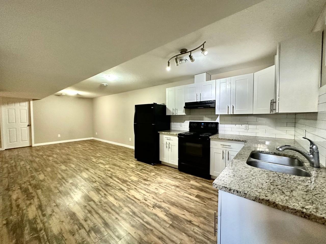 10324 136 Avenue BSMT - Photo 2 of 11