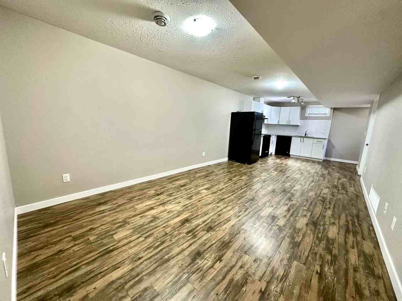 10324 136 Avenue BSMT - Photo 3 of 11