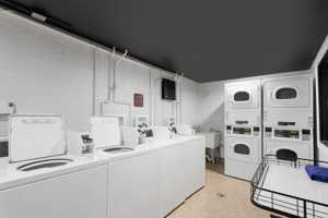 featured image of 6758 N Sheridan Rd