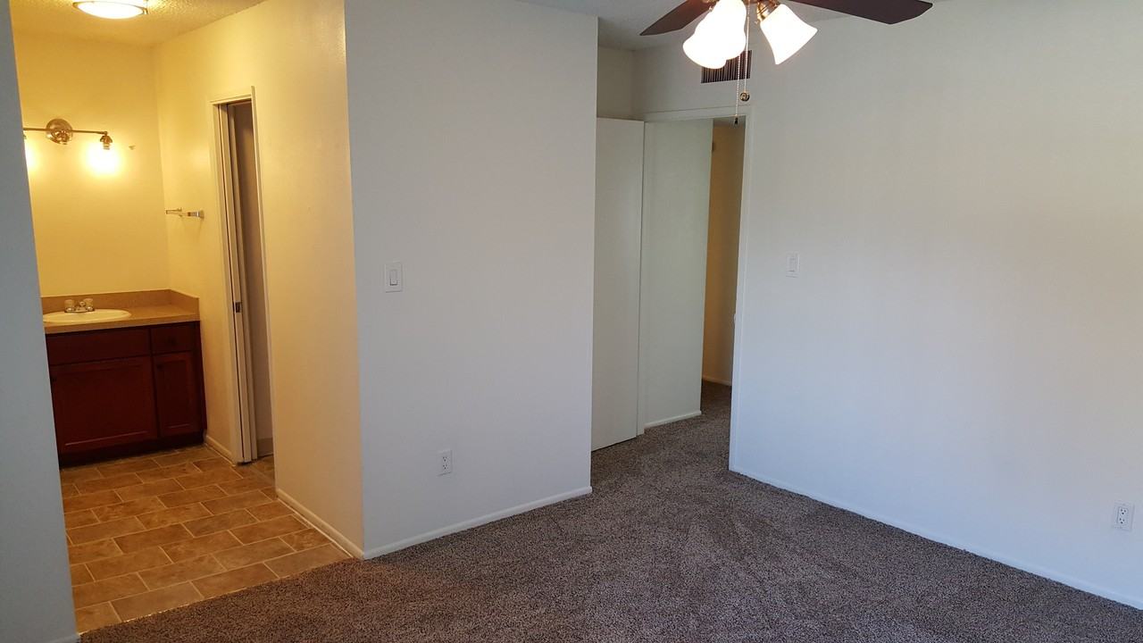 Country Club Vista - Photo 7 of 7