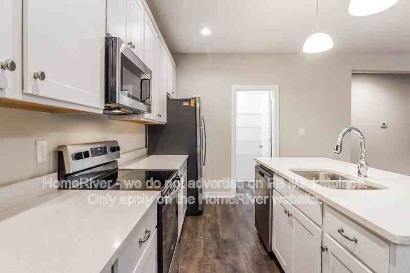 1335 Cater Lee Way - Photo 5 of 19