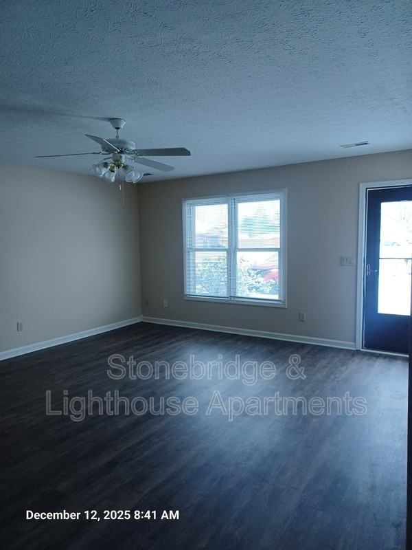 4808 Clover Park Dr - Photo 2 of 13