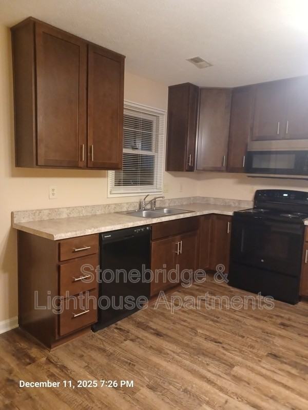 4808 Clover Park Dr - Photo 4 of 13