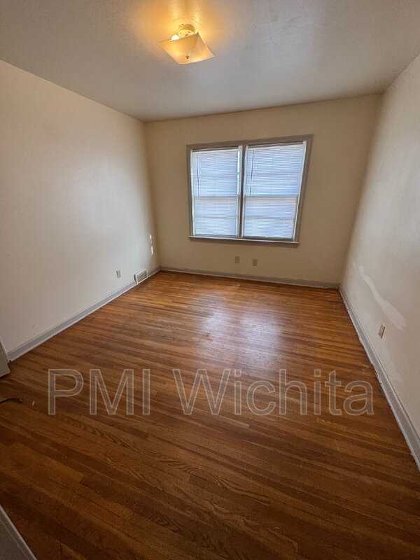 6149 E Boston St - Photo 6 of 10