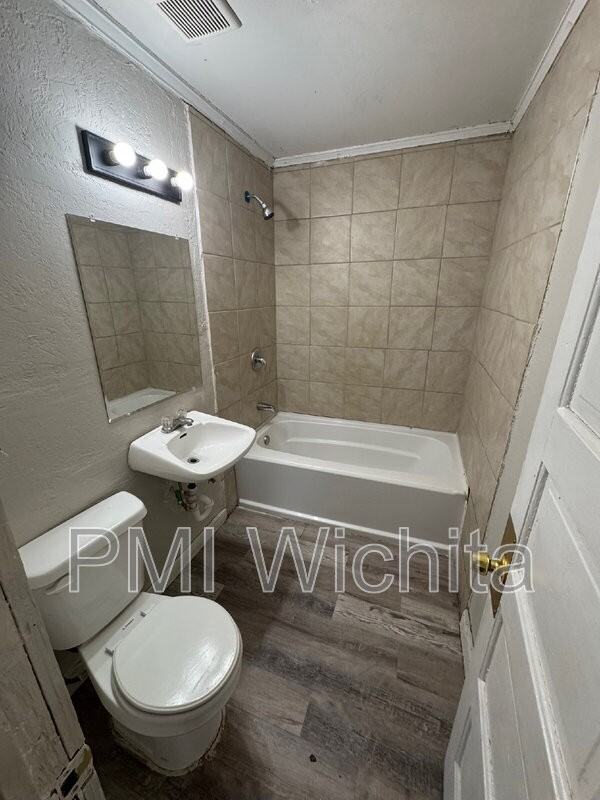 4517 E Bayley St - Photo 5 of 8