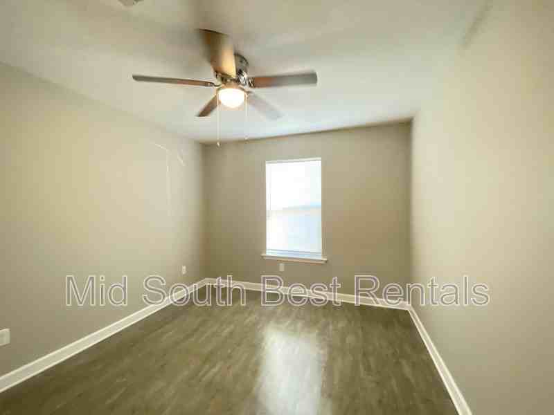 201 Red Bud Road - Photo 5 of 17