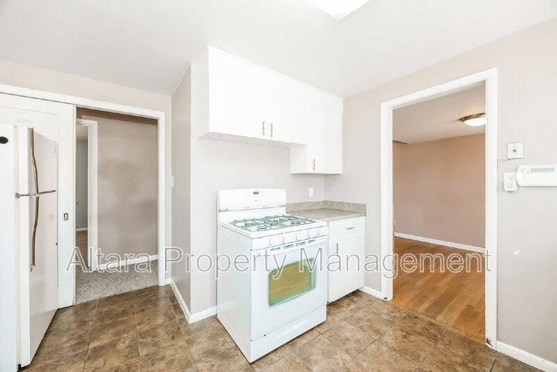 2123 Robin Drive - Photo 3 of 16