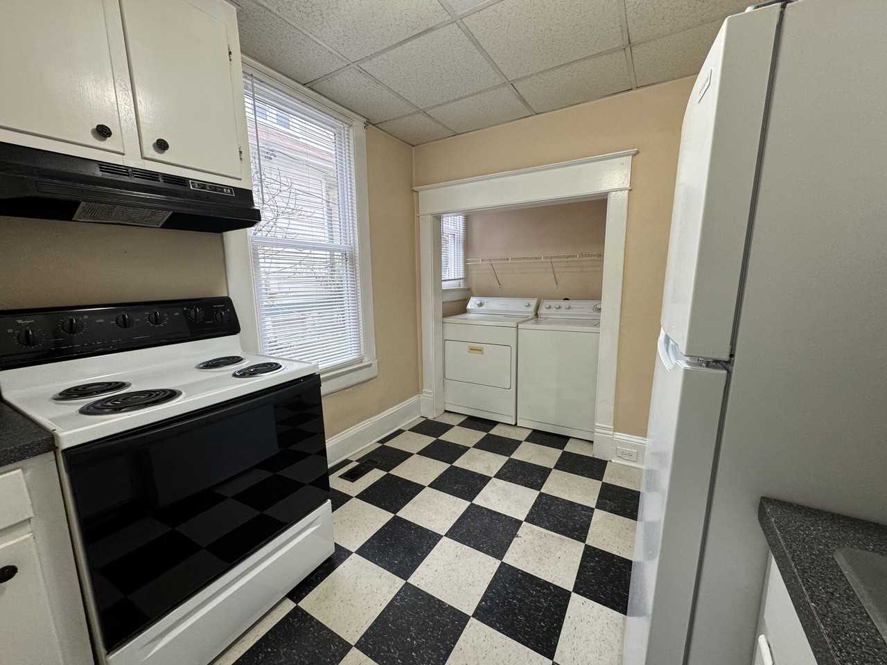 108 Shady Boulevard Apt #2  Winston Salem, NC 27101 - Photo 3 of 21