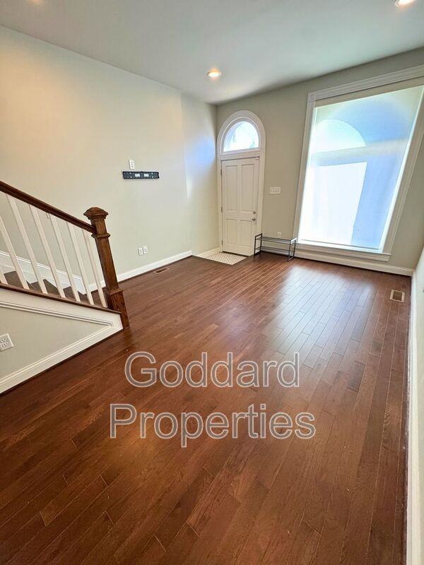 842 North Patterson Park Avenue - Photo 3 of 23