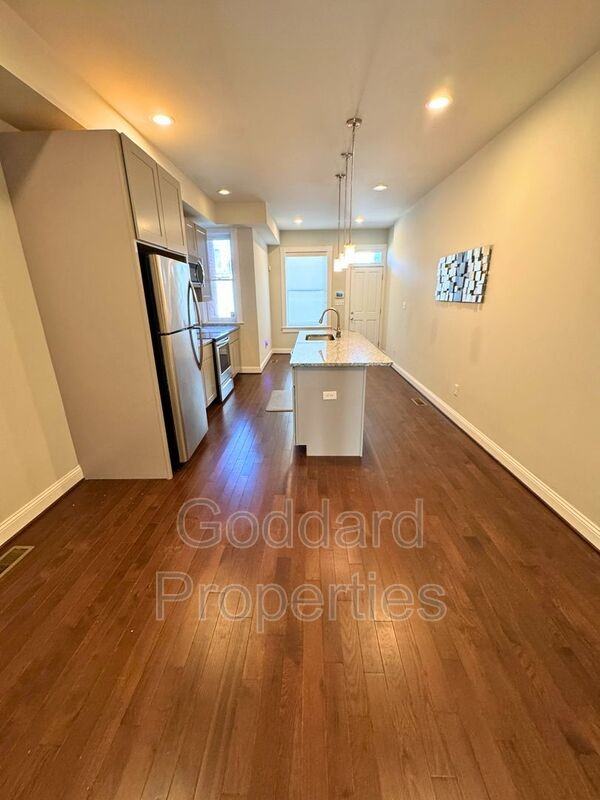 842 North Patterson Park Avenue - Photo 5 of 23