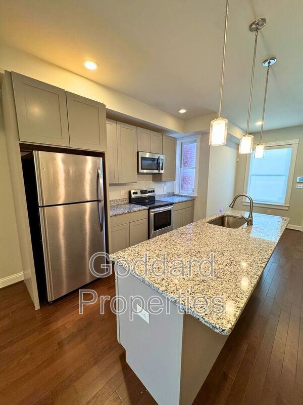 842 North Patterson Park Avenue - Photo 7 of 23