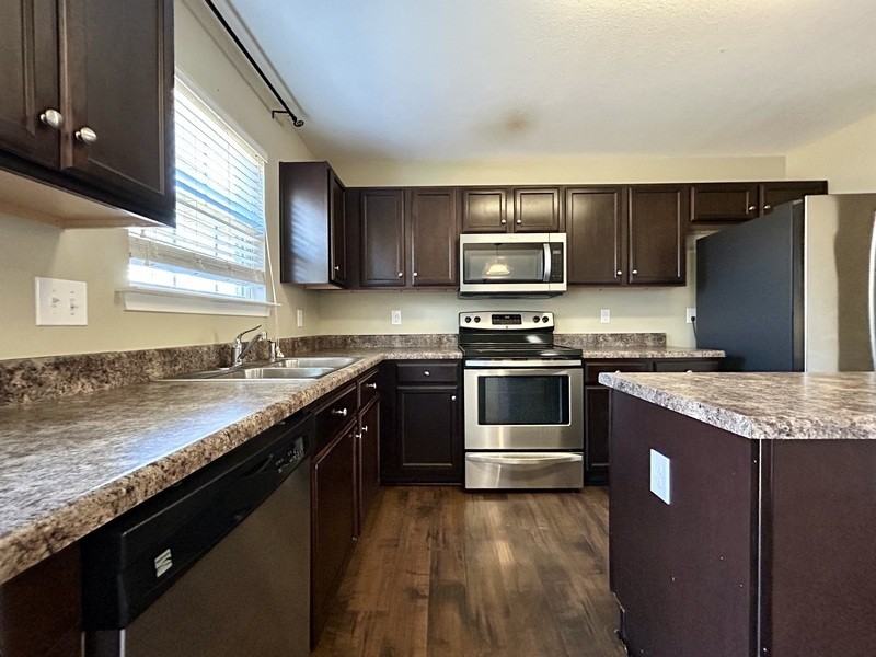 3987 Tallowtree Ln - Photo 6 of 29