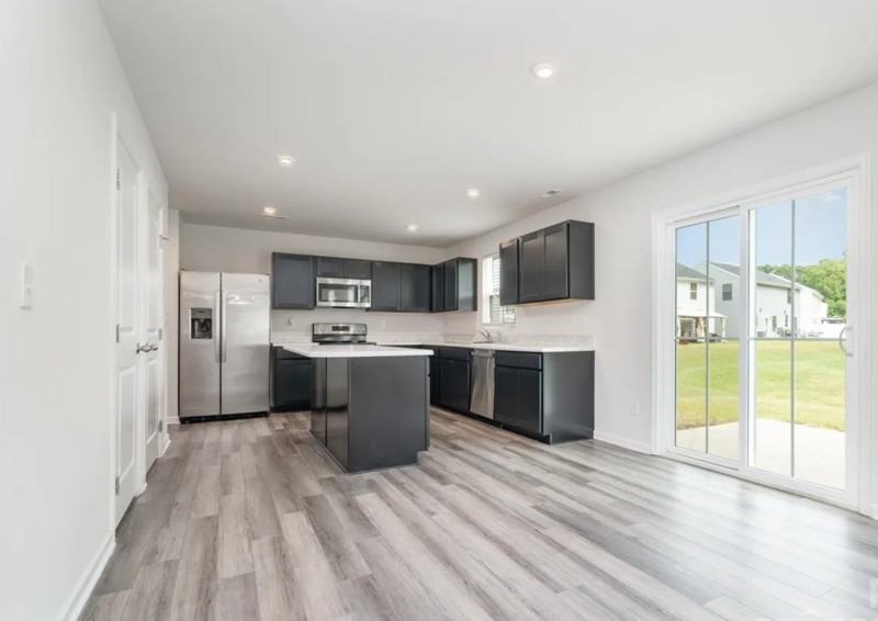 1925 Pin Hook Rd - Photo 6 of 25