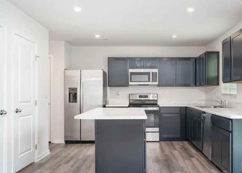 1925 Pin Hook Rd - Photo 7 of 25