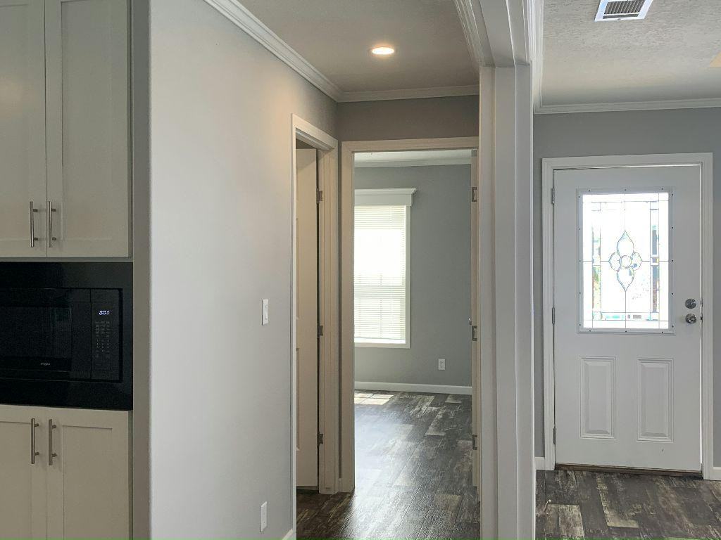 419 Zeeland Street - Photo 6 of 26