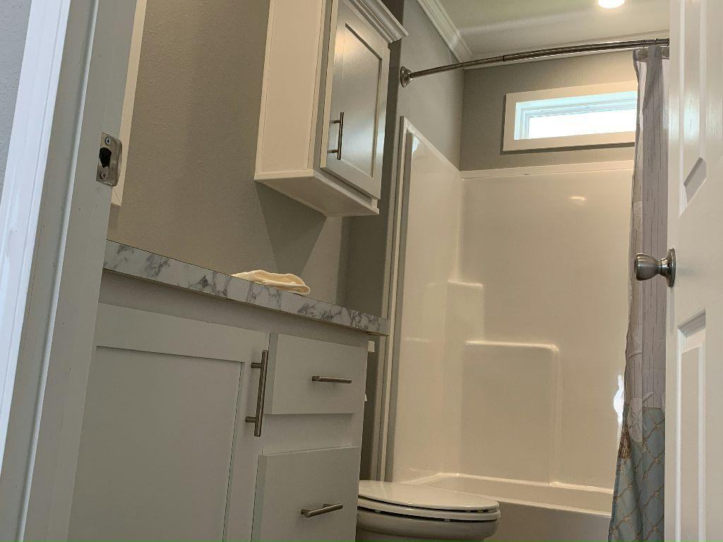 419 Zeeland Street - Photo 7 of 26