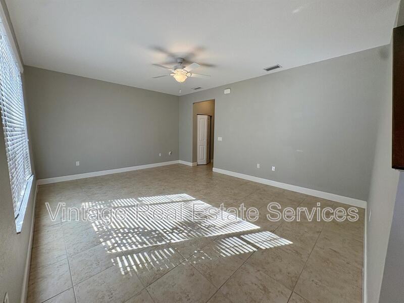 165 Alexander Woods Dr - Photo 2 of 24