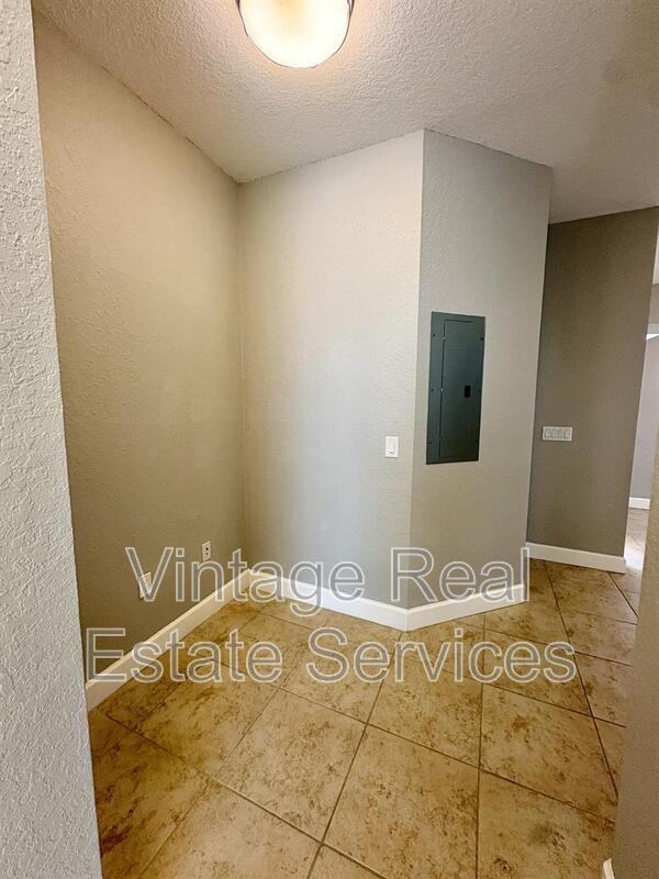 165 Alexander Woods Dr - Photo 3 of 24