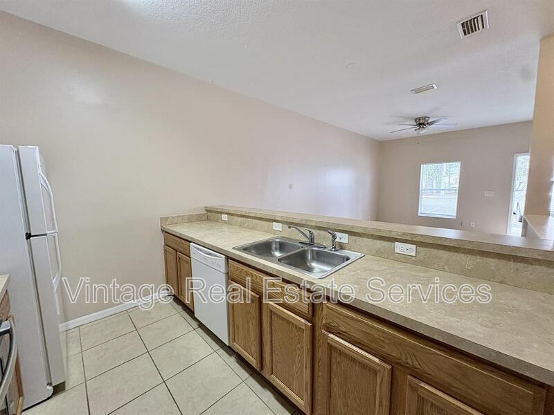 12007 Peach Grove Court - Photo 4 of 14