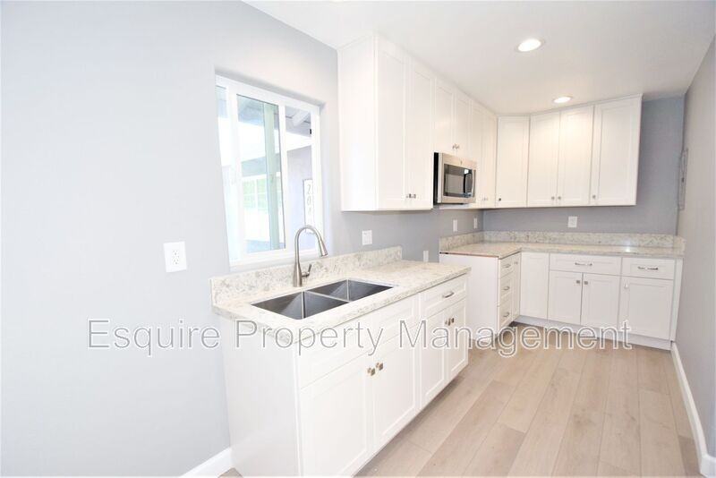 2040 Camino Del Sol #2 - Photo 4 of 7