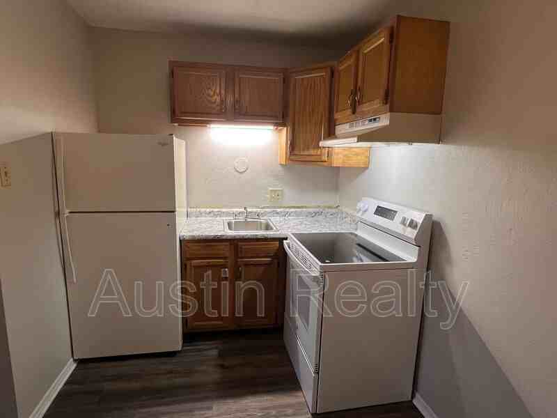 3706 Greenwood Boulevard #18 - Photo 2 of 8