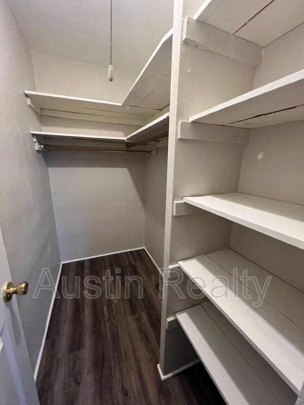 3706 Greenwood Boulevard #18 - Photo 6 of 8