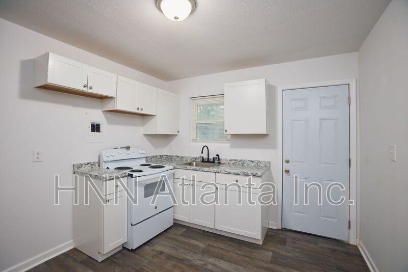 1171 Woodland Avenue Northeast #4 - Photo 3 of 8