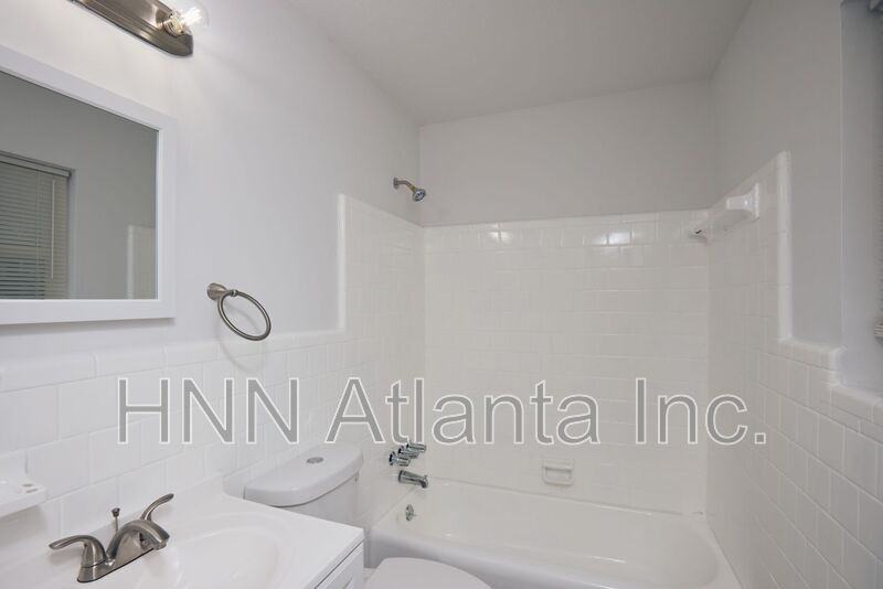 1171 Woodland Avenue Northeast #4 - Photo 4 of 8