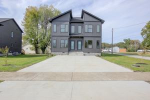 featured image of 230 Third St #230