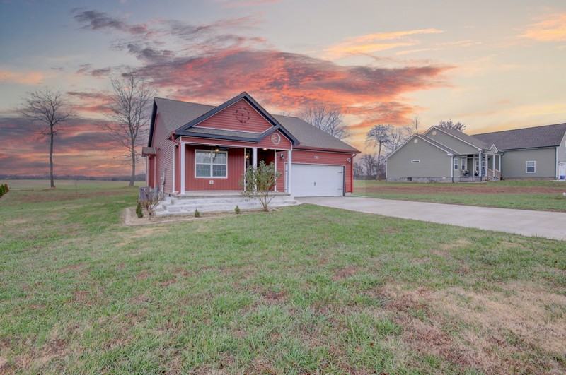 131 Riverbend Dr - Photo 4 of 50