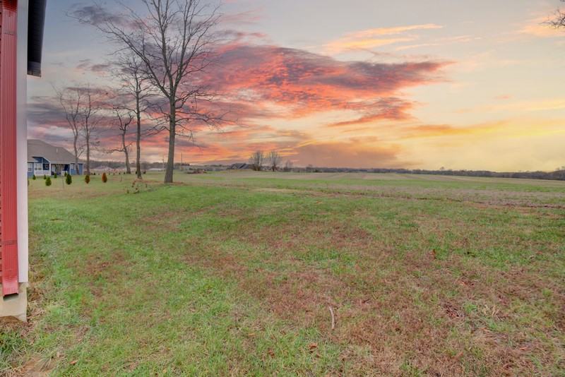 131 Riverbend Dr - Photo 6 of 50