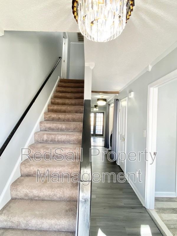 851 Weston Court - Photo 3 of 29