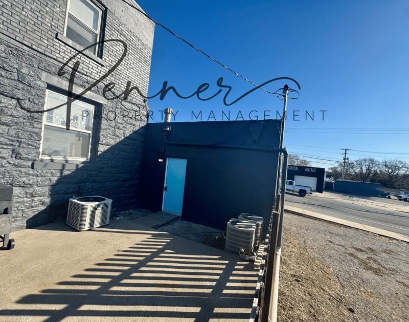 6312 Raytown Rd - Photo 2 of 11