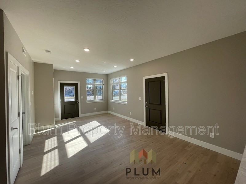 1720 South 14th Street West #101 - Photo 3 of 9