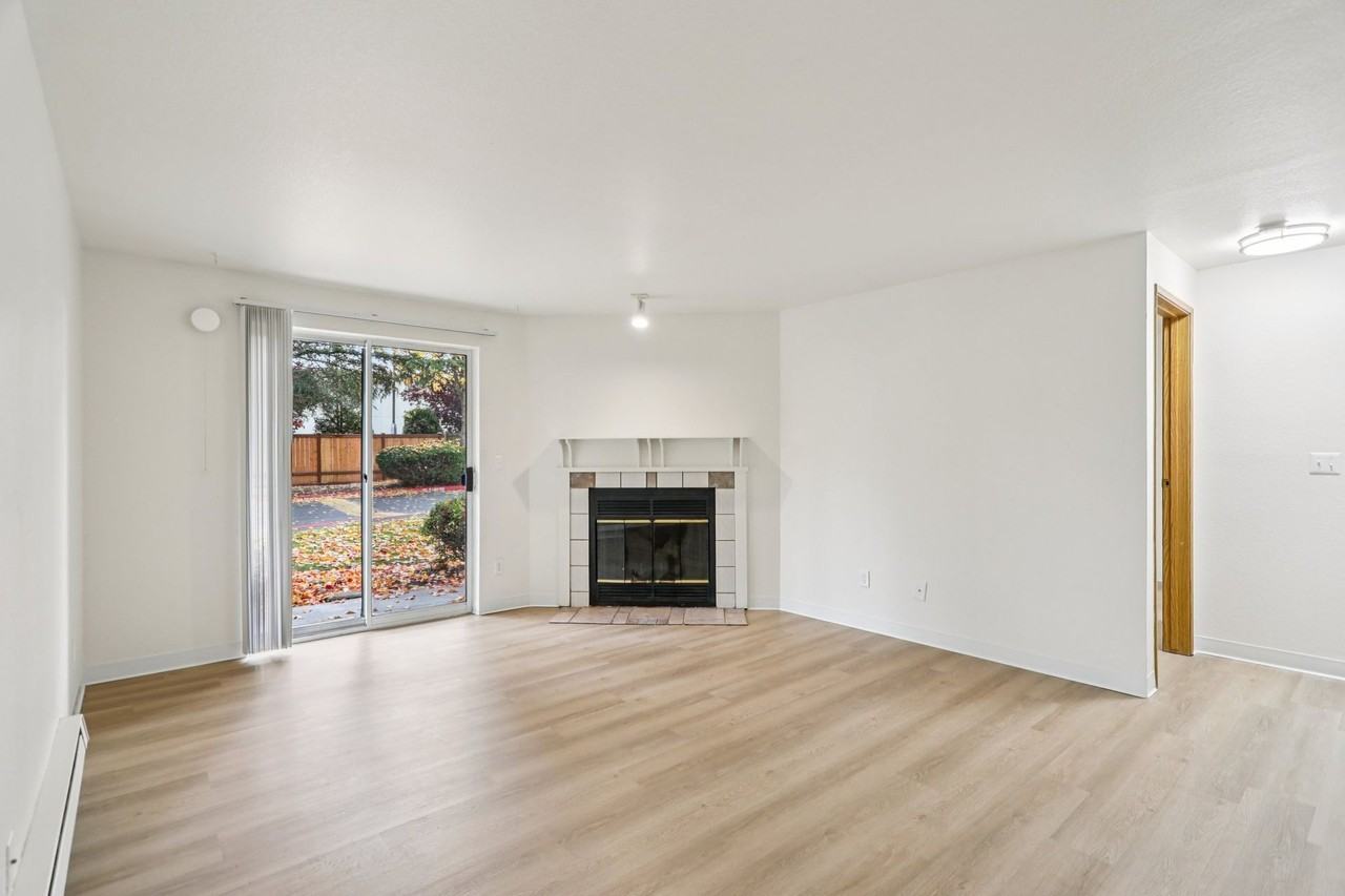 1 MONTH FREE! Glenbrook Apartments 1 and 2 bedroom apartments home with W/D in unit - Photo 2 of 50