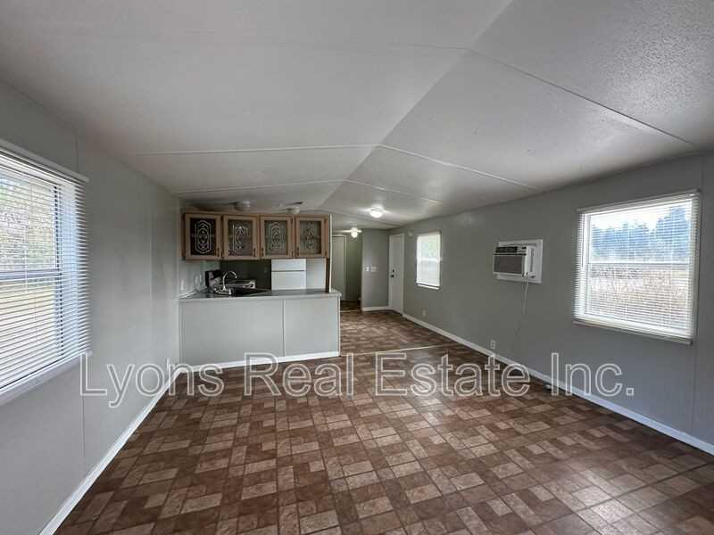 7945 Hart Dr - Photo 2 of 16