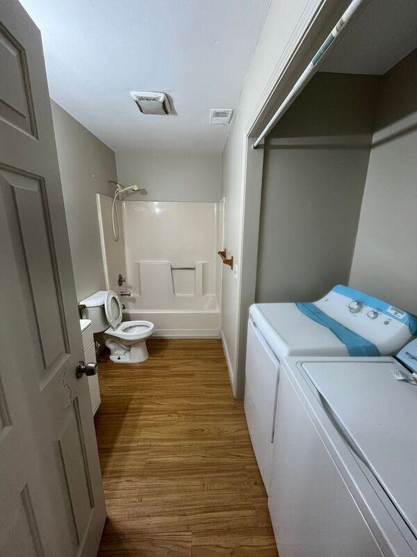 107 Peck Street - Photo 6 of 9