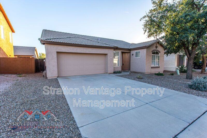 1131 East Ferrara Street - Photo 4 of 35