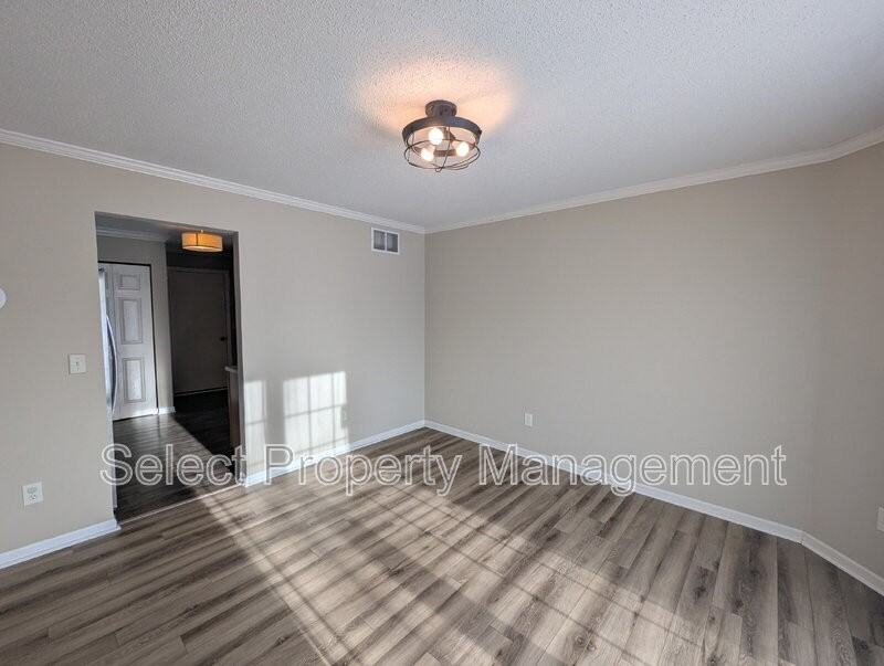 11403 Ballycastle Place - Photo 4 of 23