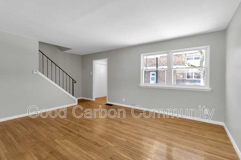 Delsan Court #106 - Photo 7 of 11