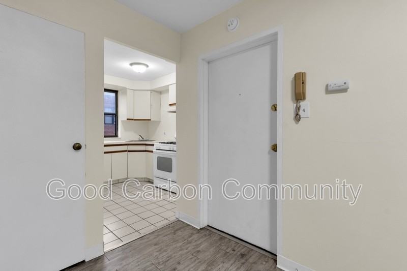 1022 Delaware Ave #B06 - Photo 4 of 12