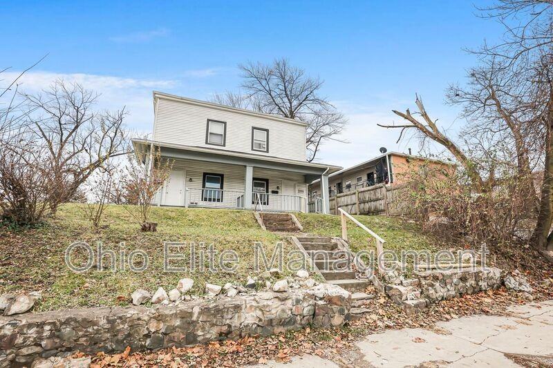 1999 W Broad St - Photo 5 of 28