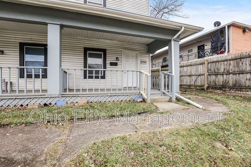 1999 W Broad St - Photo 7 of 28