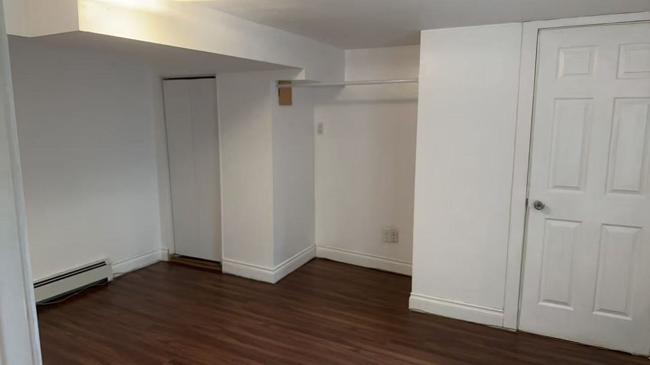 1634 Deep Cove Road - Photo 5 of 8