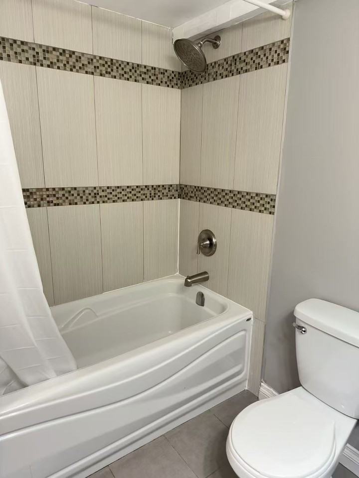 1634 Deep Cove Road - Photo 7 of 8