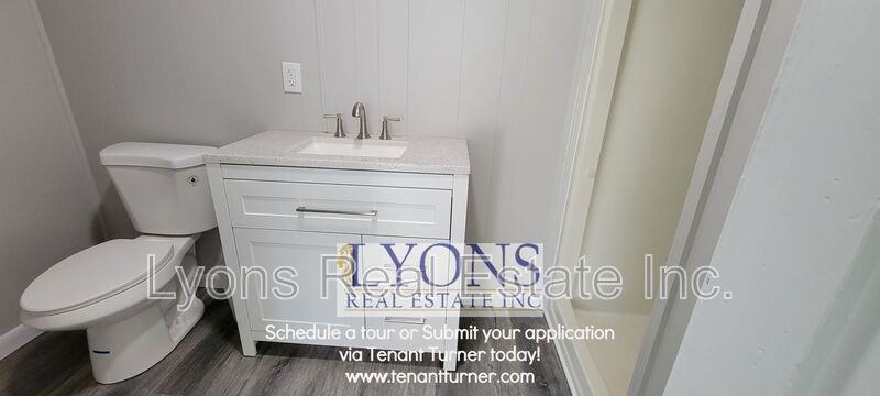 718 Azalea Circle - Photo 3 of 9