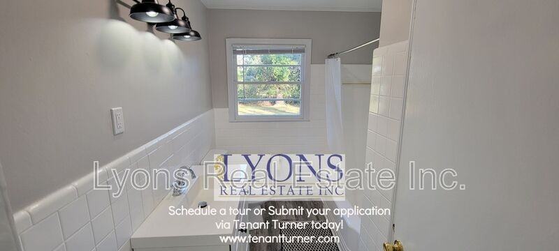 718 Azalea Circle - Photo 6 of 9