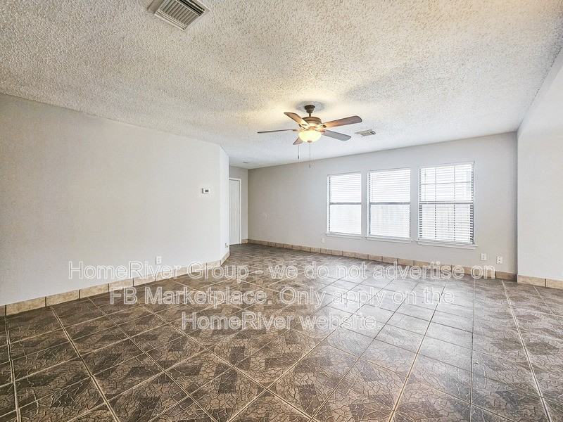 6631 Beech Trail Dr - Photo 3 of 29