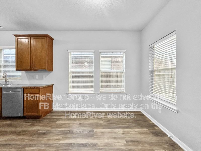 10006 Wood Leaf Ct - Photo 4 of 24